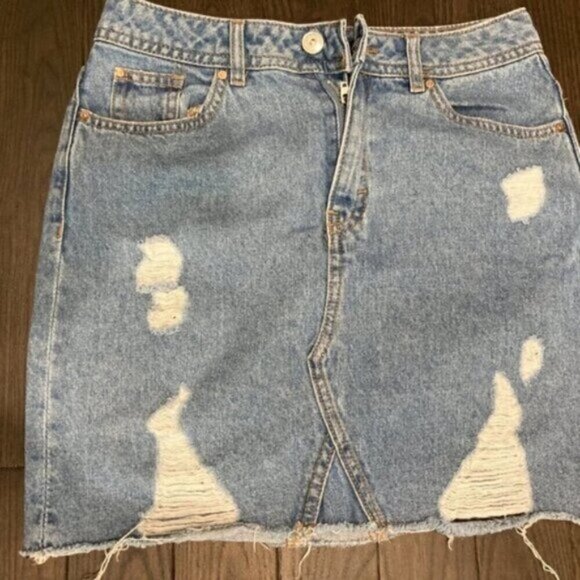 H&M Denim Blue Distressed High Waisted Mini Skirt​​​​​​​ - Picture 4 of 10